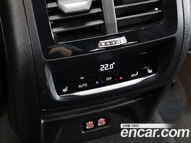 BMW X4 2023 — Фото 12/20