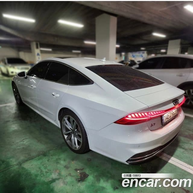 Audi A7 2021 — ფოტო 2/9