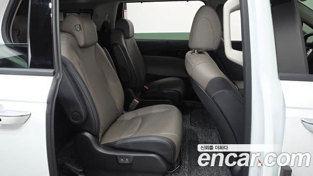 Kia Carnival 2024 — ფოტო 11/20