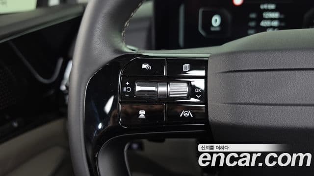 Kia Carnival 2024 — ფოტო 18/20