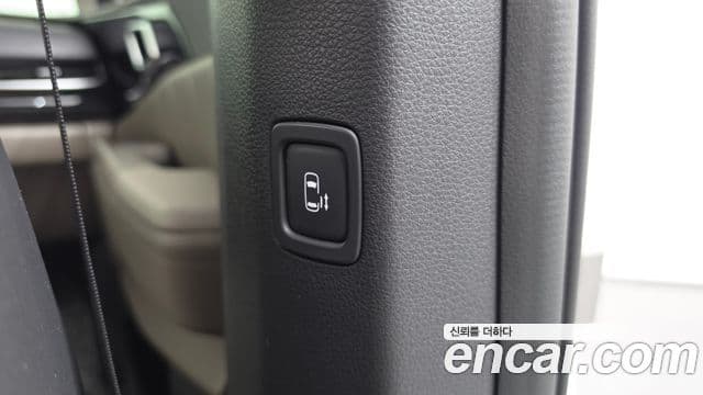 Kia Carnival 2024 — ფოტო 20/20