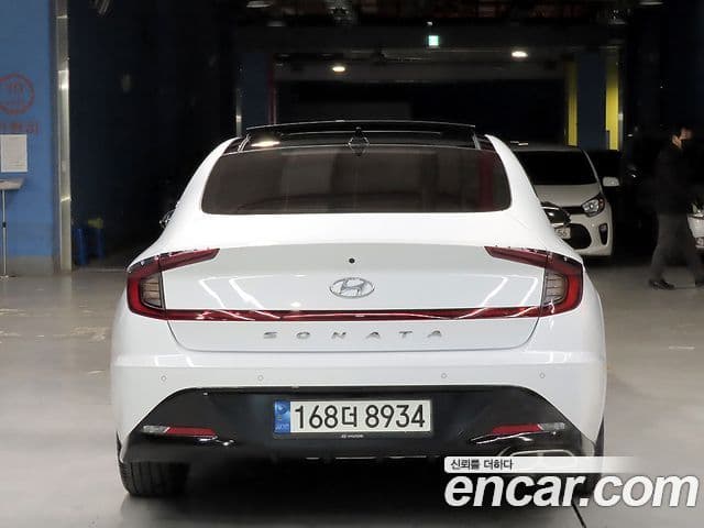 Hyundai Sonata 2022 — ფოტო 2/20