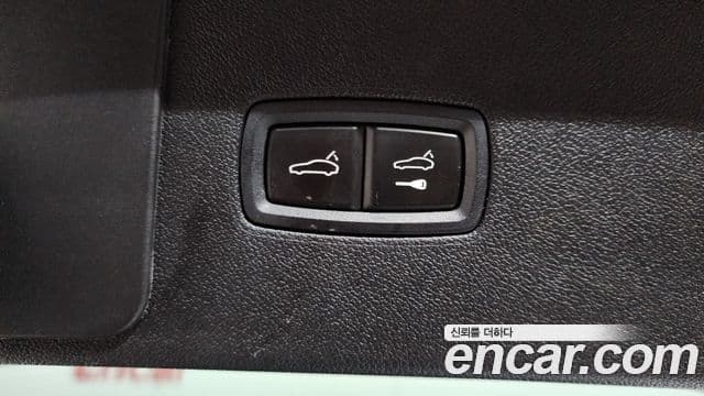 Porsche Cayenne 2019 — Photo 8/34