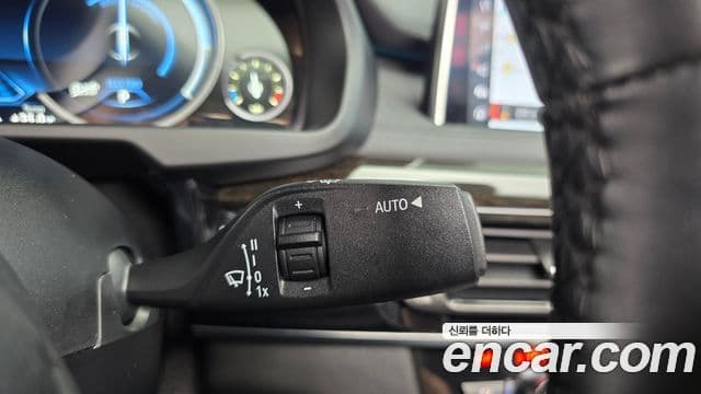 BMW X6 2018 — Şəkil 13/37