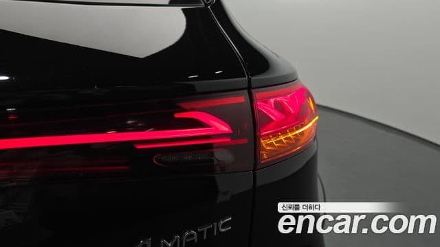 Mercedes-Benz EQS SUV 2023 — Photo 16/36