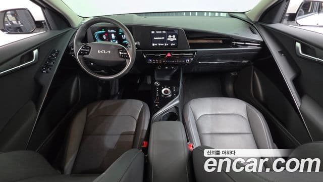 Kia Niro 2025 — Фото 6/20