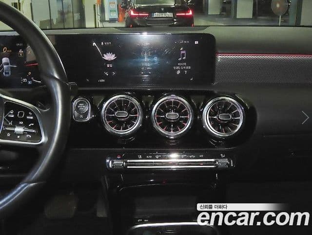Mercedes-Benz A-Class 2022 — Şəkil 11/19