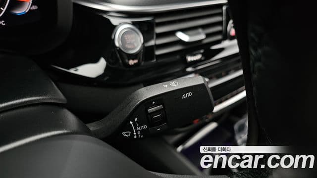 BMW 5 Series 2023 — Photo 4/34