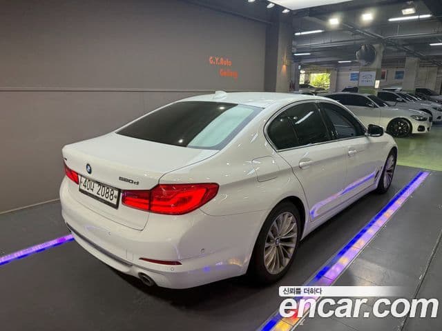BMW 5 Series 2019 — Şəkil 1/20