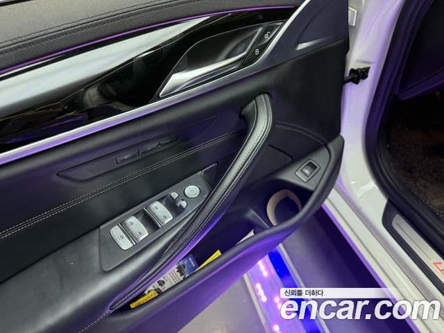 BMW 5 Series 2019 — Şəkil 10/20