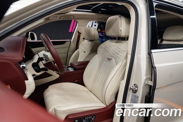 Bentley Bentayga 2025 — фото 5 из 9