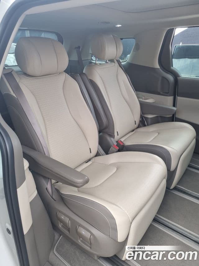 Kia Carnival 2024 — Şəkil 8/20