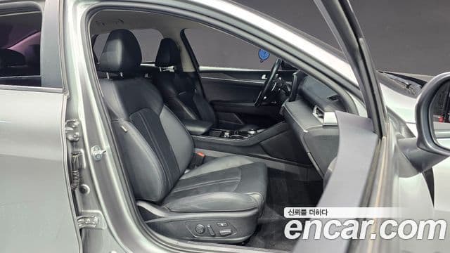 Kia K5 2021 — Şəkil 10/20