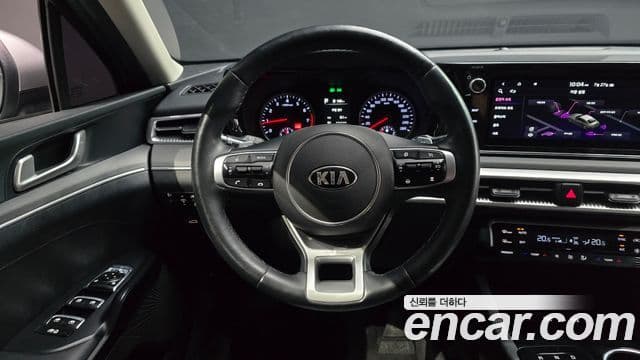 Kia K5 2021 — Şəkil 13/20