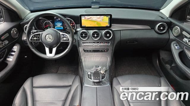 Mercedes-Benz C-Class 2019 — ფოტო 7/20