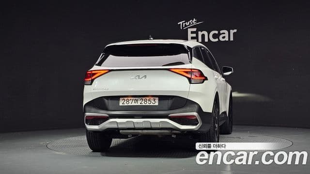 Kia Sportage 2022 — ფოტო 4/20