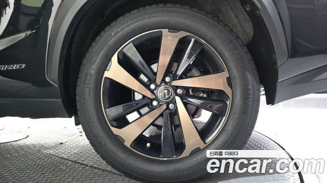 Lexus NX300h 2021 — Photo 14/38