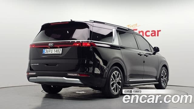 Kia Carnival 2020 — ფოტო 2/20