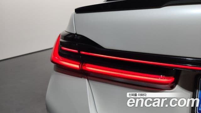 BMW 7 Series 2021 — ფოტო 3/36