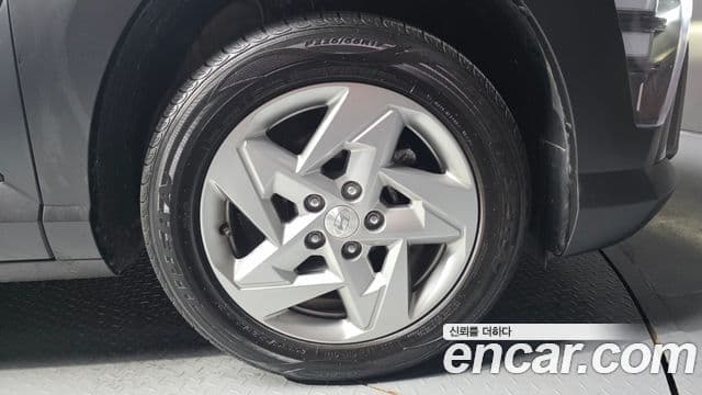Hyundai Kona Hybrid 2023 — Şəkil 26/30