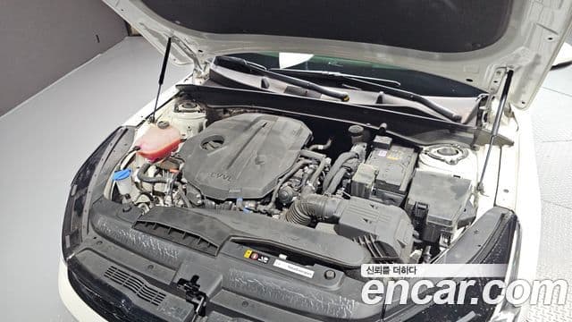 Kia K5 2023 — ფოტო 6/20