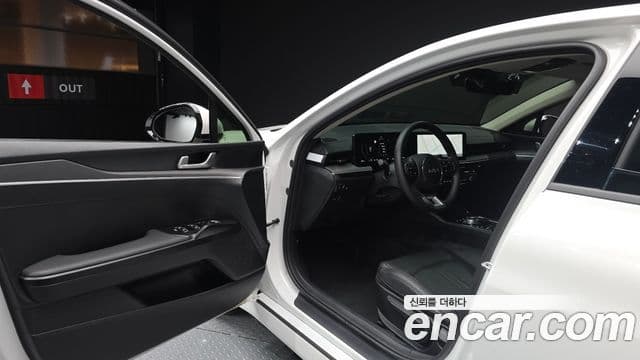 Kia K5 2023 — ფოტო 10/20