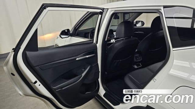 Kia Seltos 2024 — Şəkil 18/20