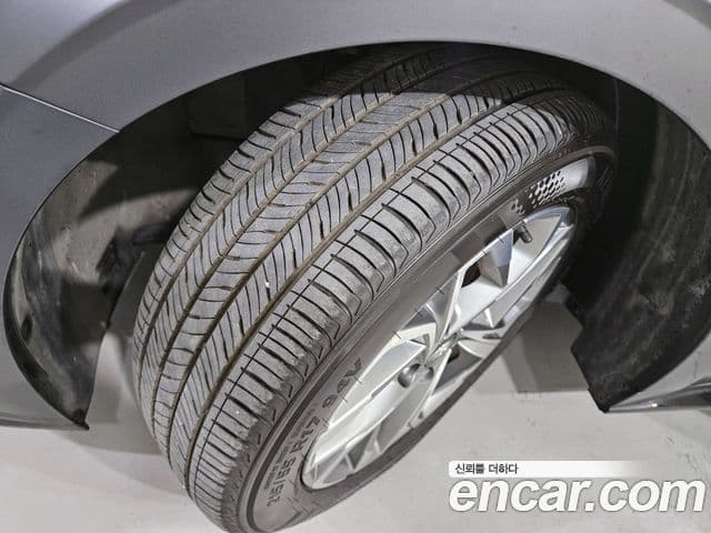 Hyundai Sonata 2022 — ფოტო 19/20