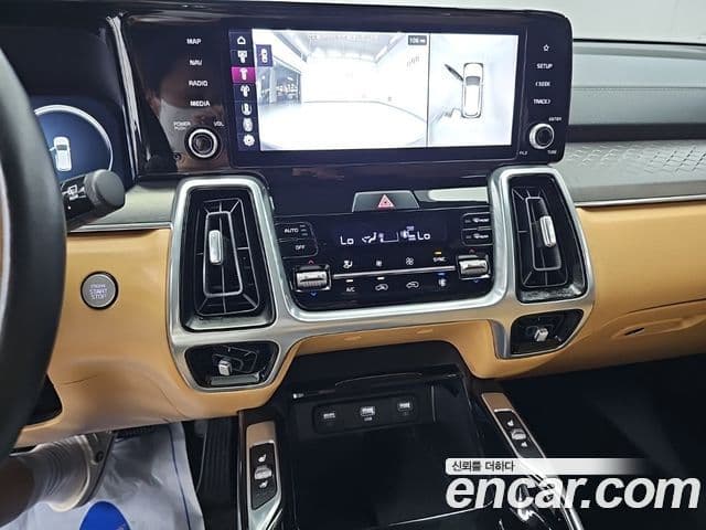 Kia Sorento 2022 — фото 12 из 19