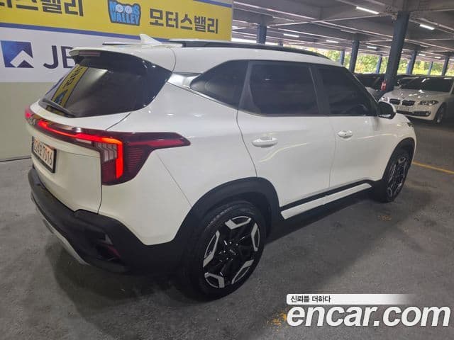 Kia Seltos 2022 — ფოტო 5/14