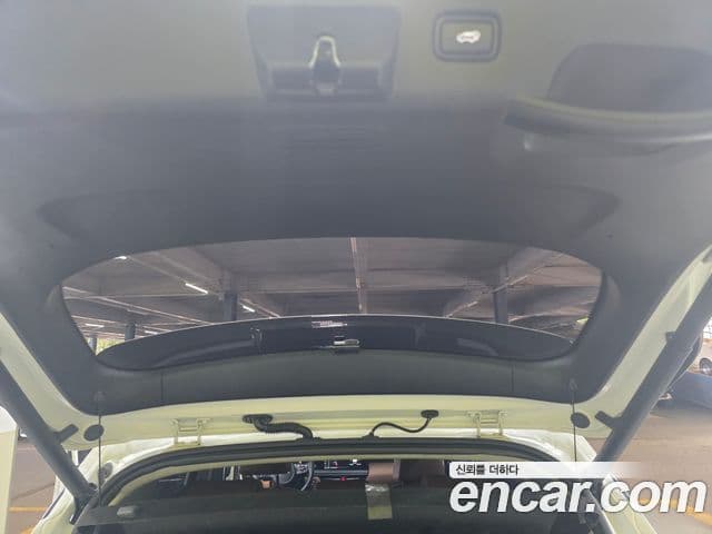 Kia Seltos 2022 — ფოტო 13/14
