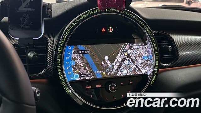 Mini Cooper S Convertible 2024 — ფოტო 17/20