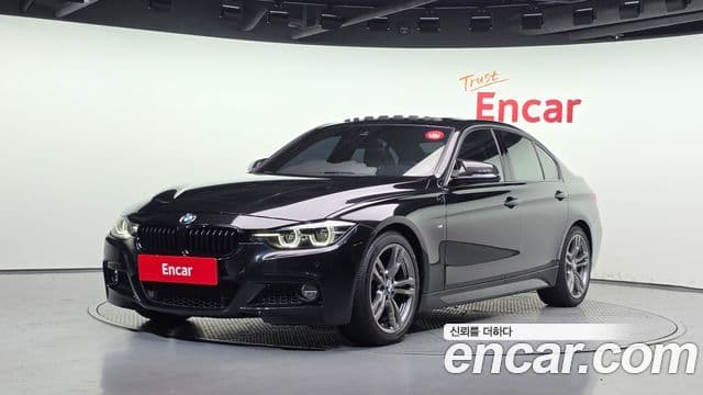 BMW 3 Series 2018 — ფოტო 1/20