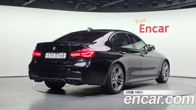 BMW 3 Series 2018 — фото 2 из 20