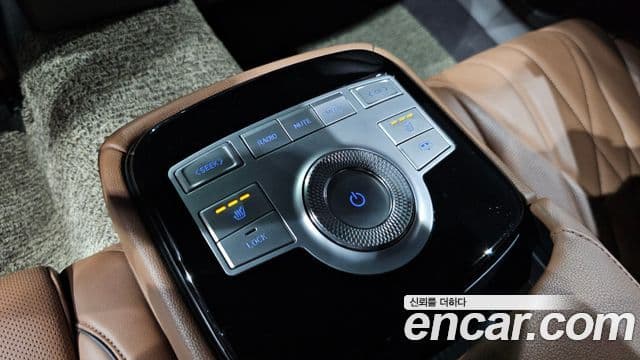 Genesis Electrified G80 2021 — ფოტო 17/20