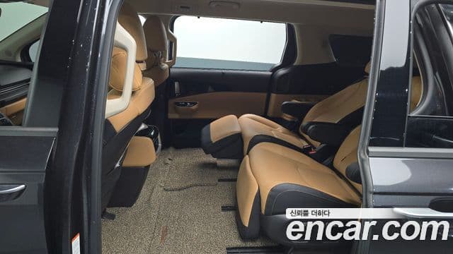 Kia Carnival 2020 — Şəkil 12/20