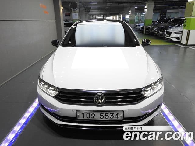 Volkswagen Passat GT 2018 — фото 2 из 16
