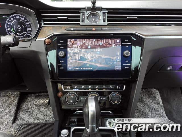 Volkswagen Passat GT 2018 — фото 15 из 16