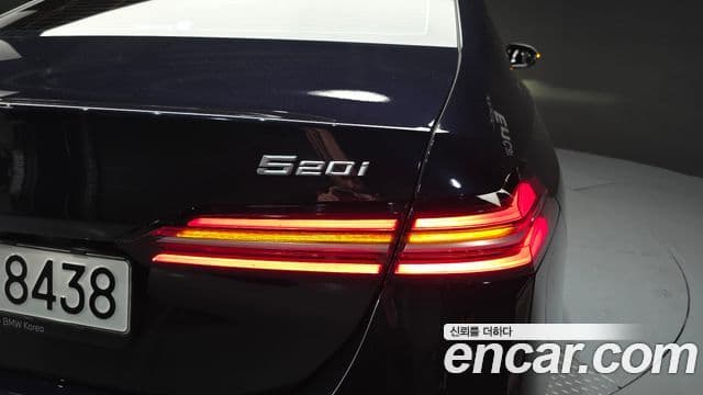 BMW 5 Series 2024 — Photo 16/31