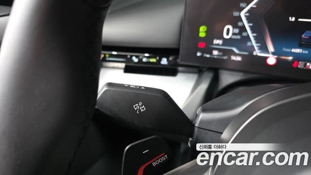BMW 5 Series 2024 — Photo 21/31