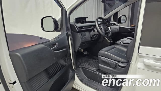 Hyundai Staria 2022 — ფოტო 10/20