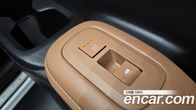 Hyundai Santa Fe 2024 — фото 18 из 20