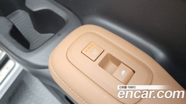 Hyundai Santa Fe 2025 — ფოტო 19/20