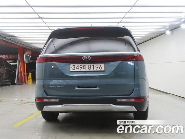Kia Carnival 2020 — фото 2 из 20