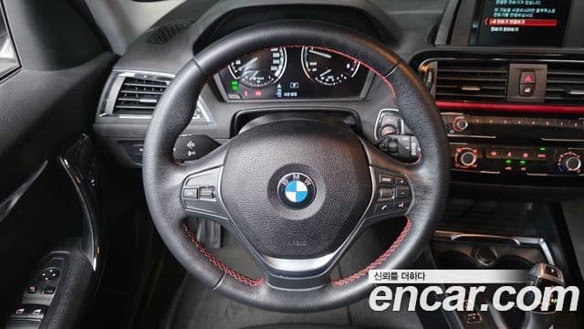 BMW 1 Series 2018 — Şəkil 13/20