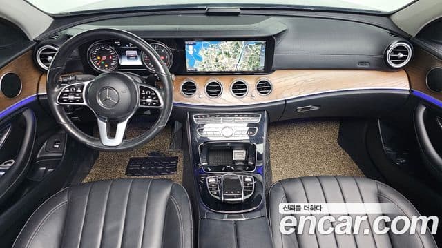 Mercedes-Benz E-Class 2019 — Şəkil 17/20