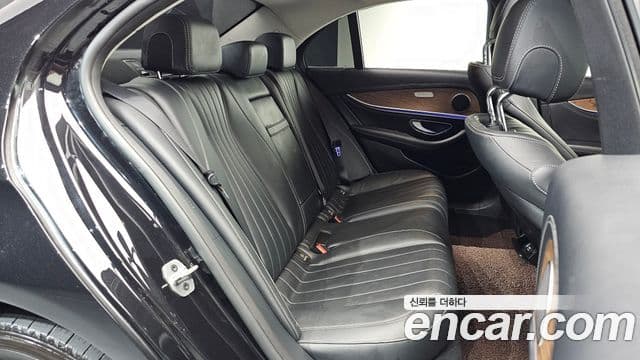 Mercedes-Benz E-Class 2019 — Şəkil 20/20