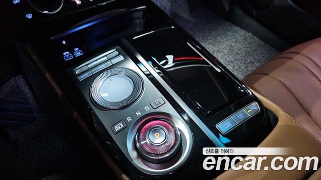 Genesis Electrified G80 2020 — фото 9 из 20