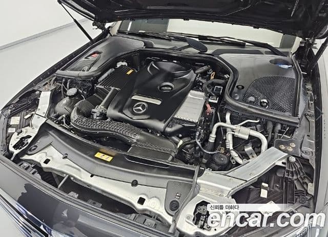 Mercedes-Benz E-Class 2021 — фото 4 из 10