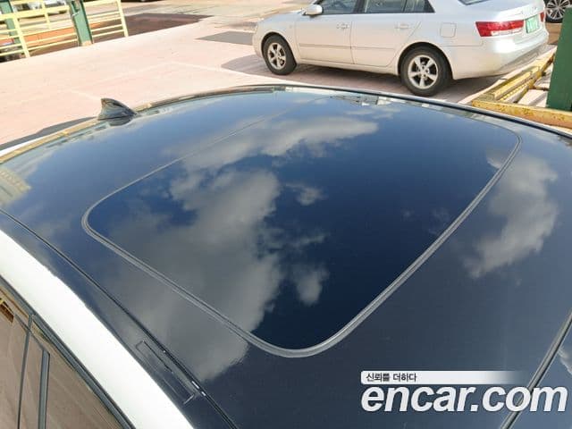 BMW 5 Series 2018 — Şəkil 9/20